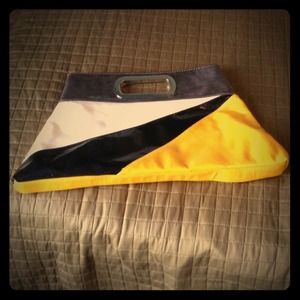 Clutch - 10" high and 17" at it's widest