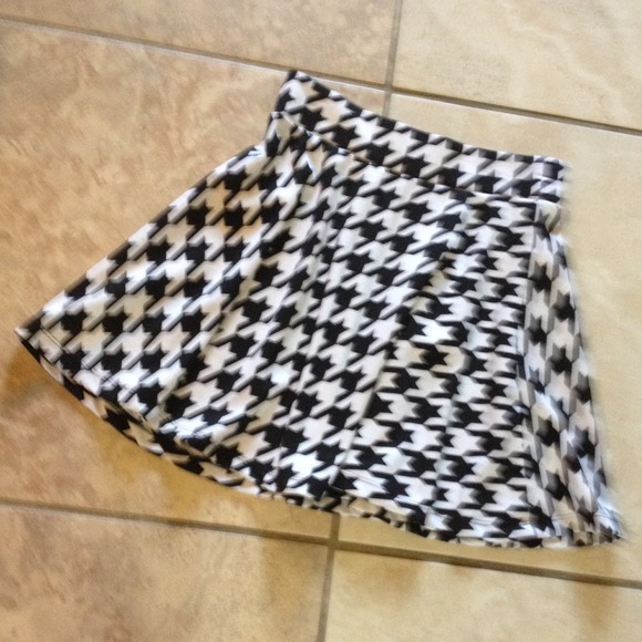 Black/White Printed Skirt