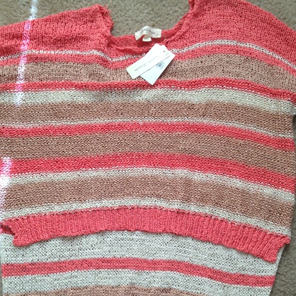 Cute Top - Picture 2 of 2