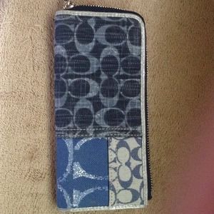 Authentic Coach wallet
