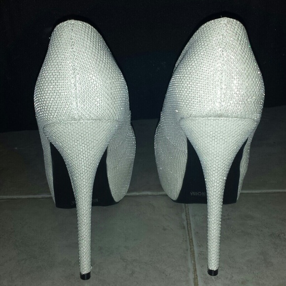 Women's Nude Glittery High Heels Size 8 - Picture 3 of 4