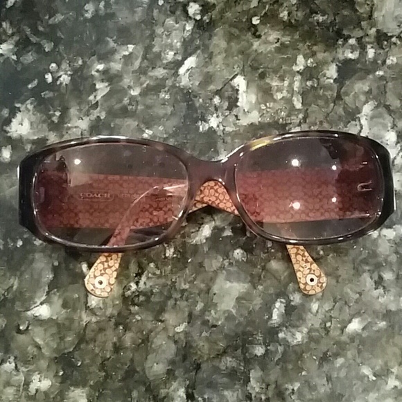 Coach sun glasses