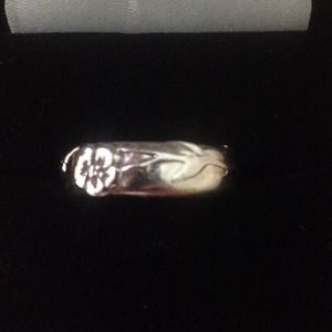 Tiffany and Co. Nouveau flower ring.