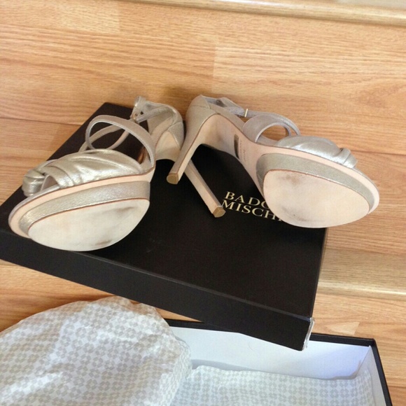 ๐HP๐Badgley
Mischka Wallis Platform Sandals - Picture 4 of 4