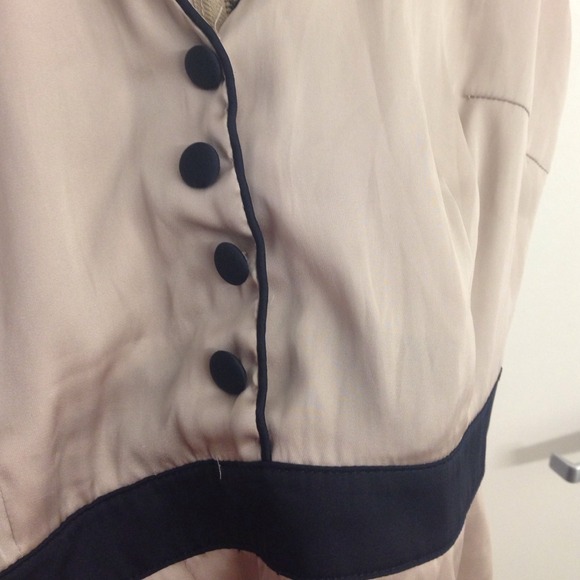 Silk Pendulum top. - Picture 2 of 4