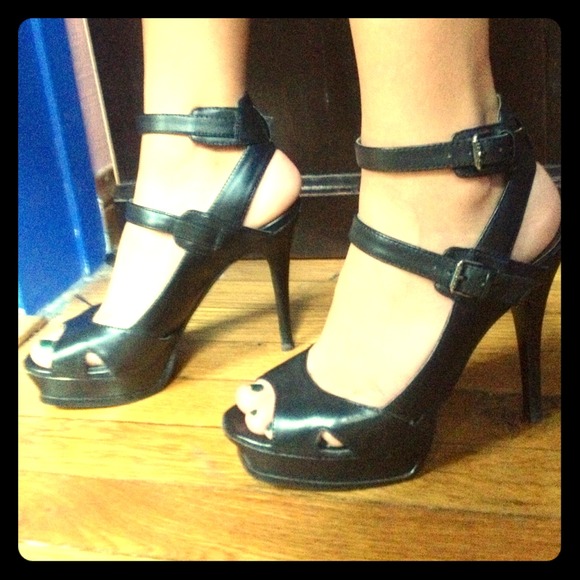 Black Guess Heels
