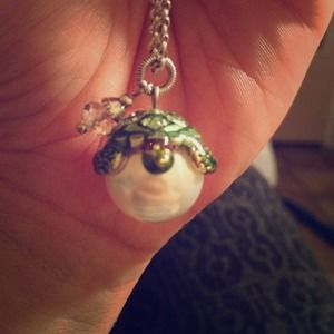 Brighton pearile marvls turtle necklace