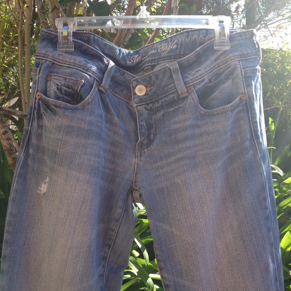 American Eagle Jeans Med/Light Wash - Picture 2 of 4
