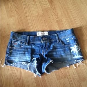 Hollister Low Rise Short-Shorts