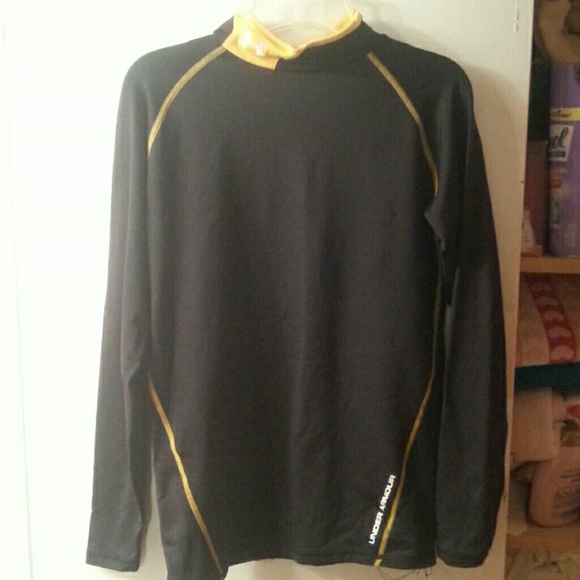 Reduced!Black and yellow small fitted Under armour - Picture 1 of 4