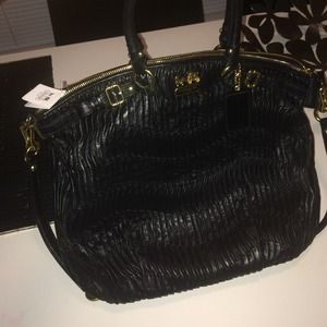 🚫SOLD🚫 Coach Madison Gathered Lindsey