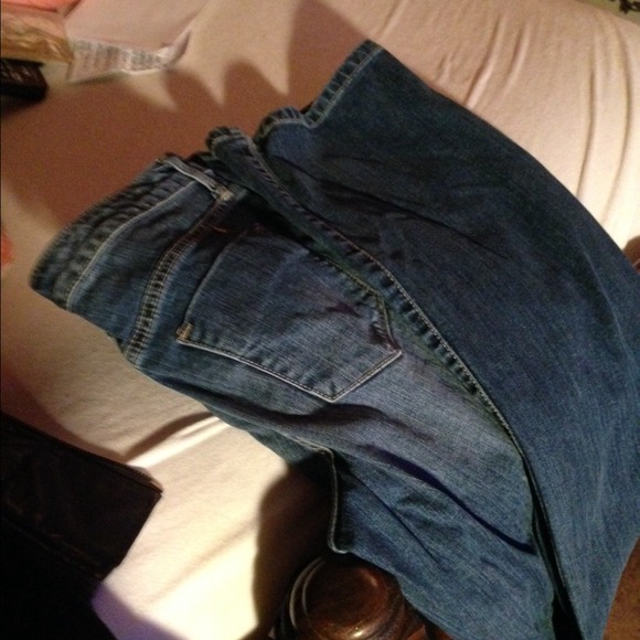 Boot cut jean light wash