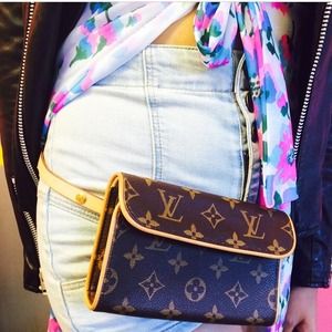 SOLD**Louis Vuitton strap purse or waist purse