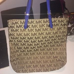 🚫SOLD🚫Michael Kors signature jacquard tote
