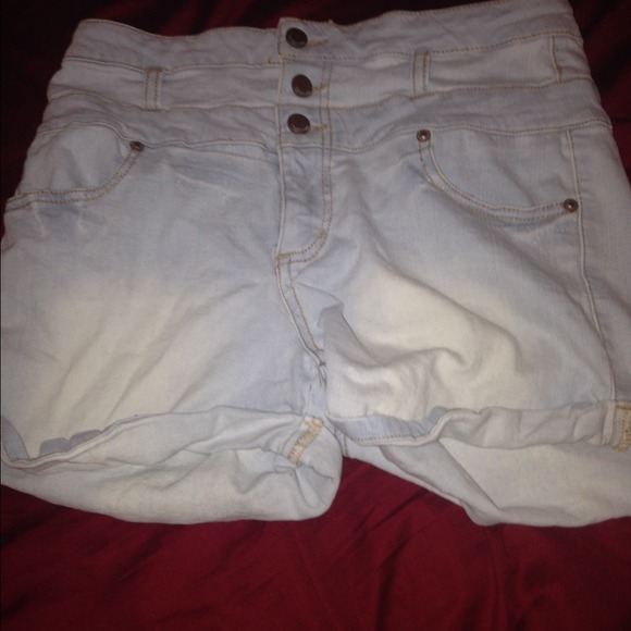 Size 9 high waisted shorts!