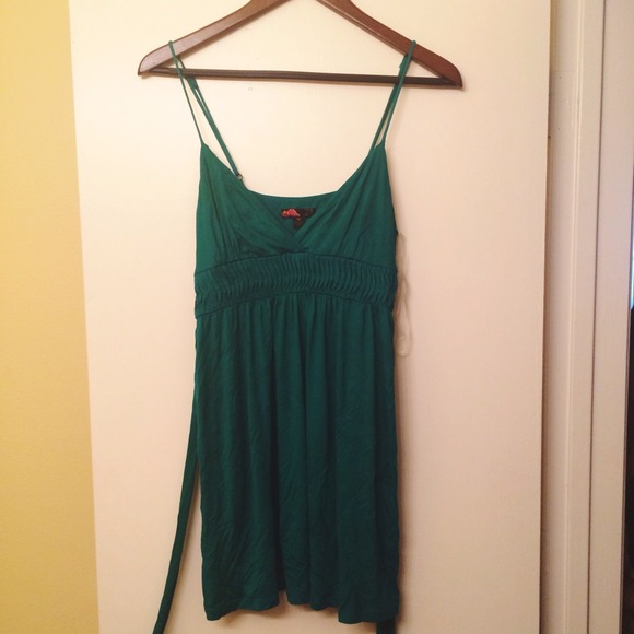 Parrot green forever21 dress