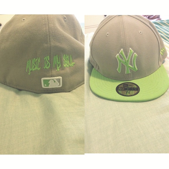 NY grey & lime green SnapBack