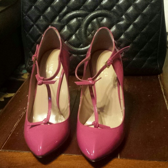 Authentic Gucci hot pink patent heels