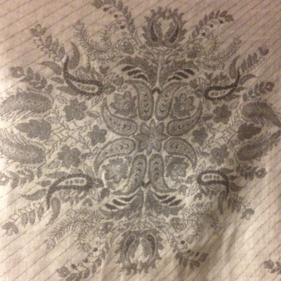 Scarf - Picture 2 of 4