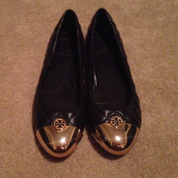 Authentic tory burch black and gold flats