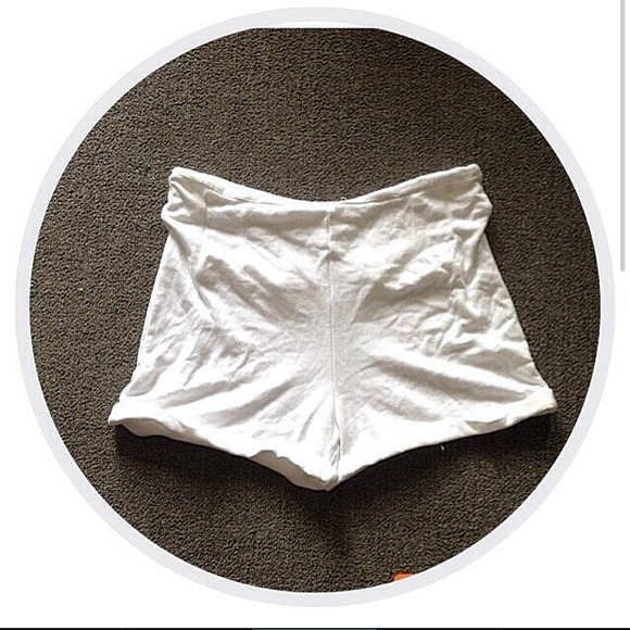 Brandy Melville bruna shorts ?