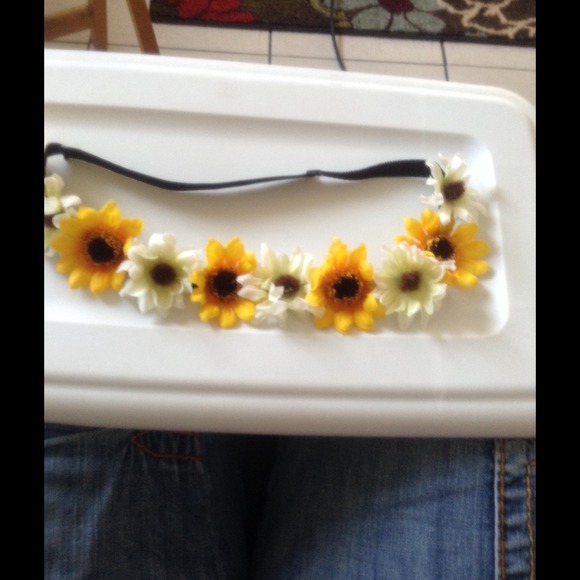 Flower Lei Headband Flower 🌸 halo flower 🌺crown - Picture 4 of 4