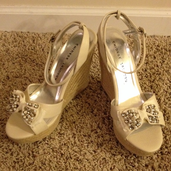 Sold!Chinese laundry shoedazzle size 9.5 bow wedge - Picture 1 of 3