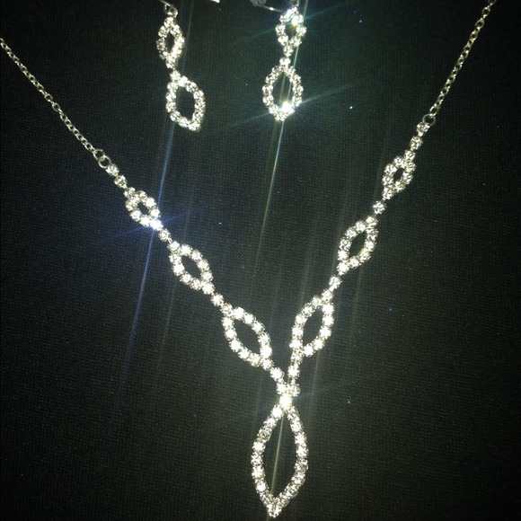 Wedding or formal jewelry