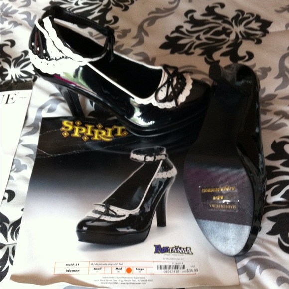 3 pc Womens Leg Avenue gangster costume with shoes - Picture 3 of 3