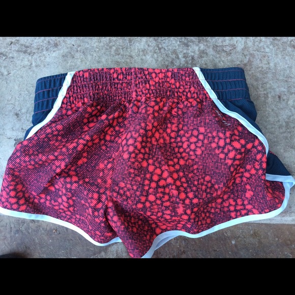 NWT Nike Dash Running Shorts - Picture 3 of 3