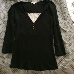 Black midway sleeve shirt