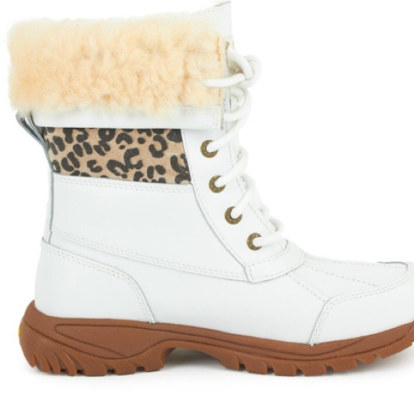 Extra pictures of the uggs.