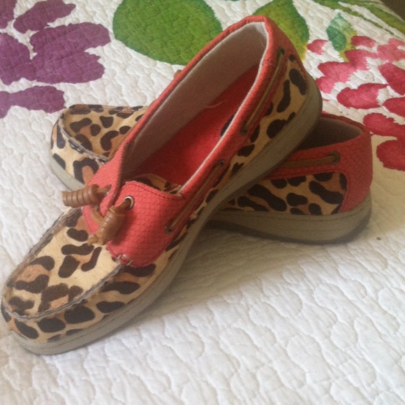 Great pair of boat shoes !!  I wore these 2 times