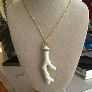 STELLA & DOT Cameron Pendent