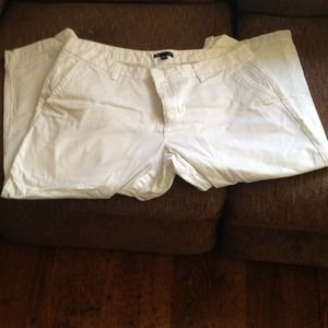 Gap white capris.