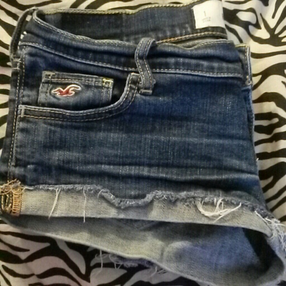Hollister shorts may trade or bundle