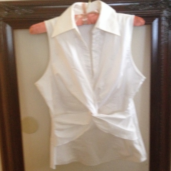 Cute white blouse !