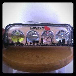 DKNY -Special Travel Edition