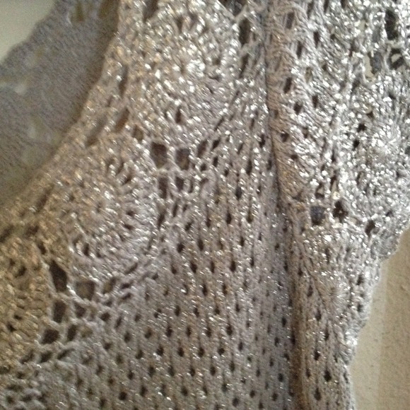 Grey , silver , top . - Picture 2 of 3