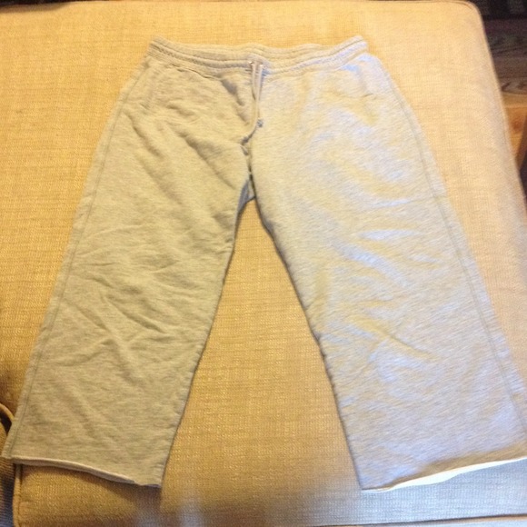 Victoria's Secret gray cut off cotton capri size S