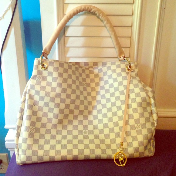 Louis Vuitton Tote
