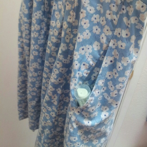 Strapless floral dress w/ pockets - Picture 3 of 4