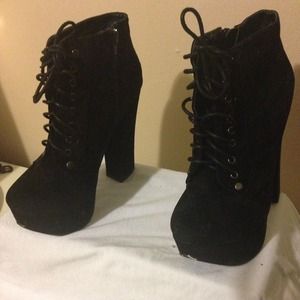 Black pumped heels