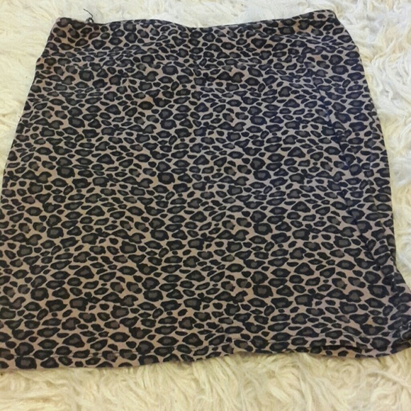 --SOLD--Cheetah Leopard Print Mini Skirt