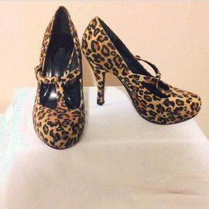 Leopard heels