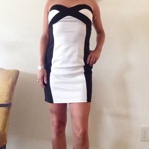 Black and white mini