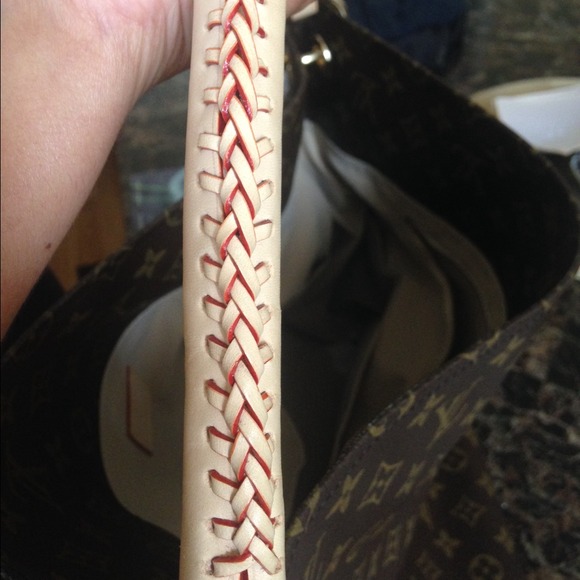 Purse - Picture 4 of 4