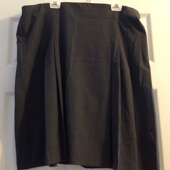 Dress barn woman pleated skirt - Picture 1 of 2