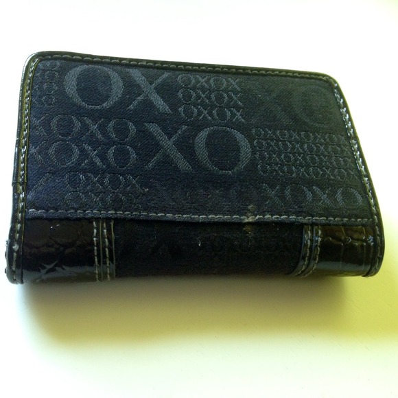 XoXo • Black • Wallet - Picture 2 of 4