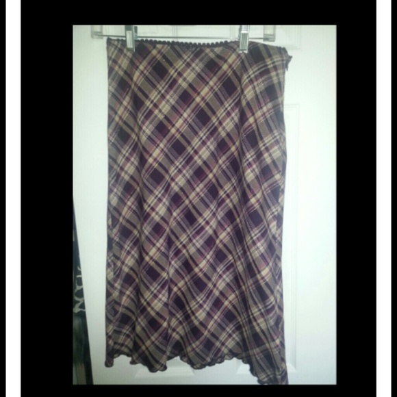 SOLD Classic plaid skirt